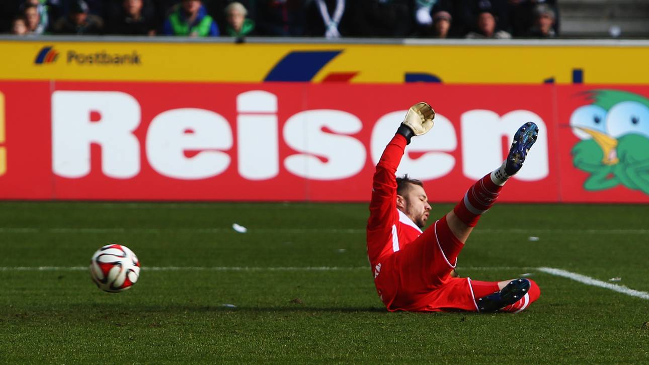 Borussia Moenchengladbach v SC Paderborn 07 Lukas Kruse