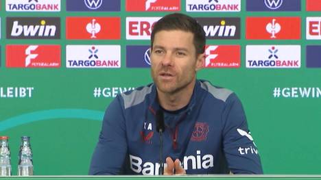 Mit dem FC Bayern und RB Leipzig sind der Rekordsieger und der Titelverteidiger früh aus dem DFB-Pokal ausgeschieden. Leverkusen-Trainer Xabi Alonso sieht dieses Favoritensterben nicht als Vorteil.