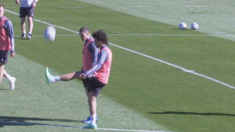 Beim ersten DFB-Training im Trainingslager in Seefeld wird viel gelacht und geflachst. Der Löw-Truppe ist die EM-Vorfreude sichtlich anzumerken.
