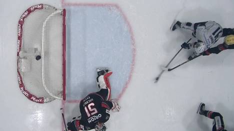 Die Löwen Frankfurt und die Iserlohn Roosters liefern sich einen spektakulären Schlagabtausch. Eine sensationelle Parade von Frankfurts Keeper erzwingt die Verlängerung - und erweist sich als Gamechanger.