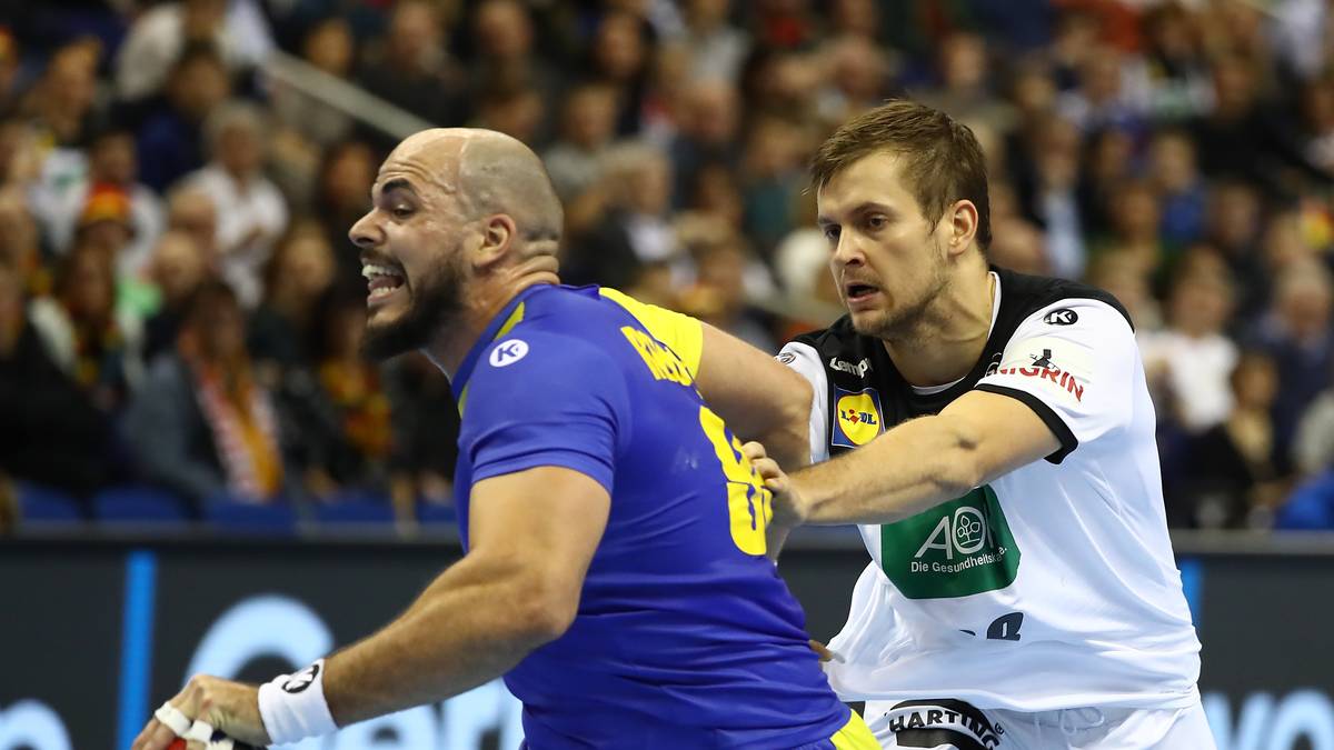 RÜCKRAUM LINKS: Fabian Böhm (TSV Hannover-Burgdorf): Feste Bank bei der TSV Hannover-Burgdorf, im DHB-Team dagegen bislang eher Randerscheinung. Böhm war einer der Wackelkandidaten, profitierte von der Verletzung von Julius Kühn