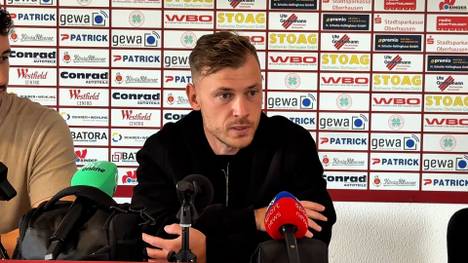 Sensations-Transfer in der Regionalliga West: Max Meyer kehrt zu Rot-Weiß Oberhausen zurück. Auf einer Pressekonferenz erklärt er seinen Wechsel.