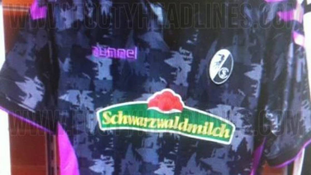 Das dritte Trikot der Breisgauer überrascht mit der Farbkombination grau-pink-violett. Der Camouflage-Look offenbart bei genauerem Hinsehen weitere Details...