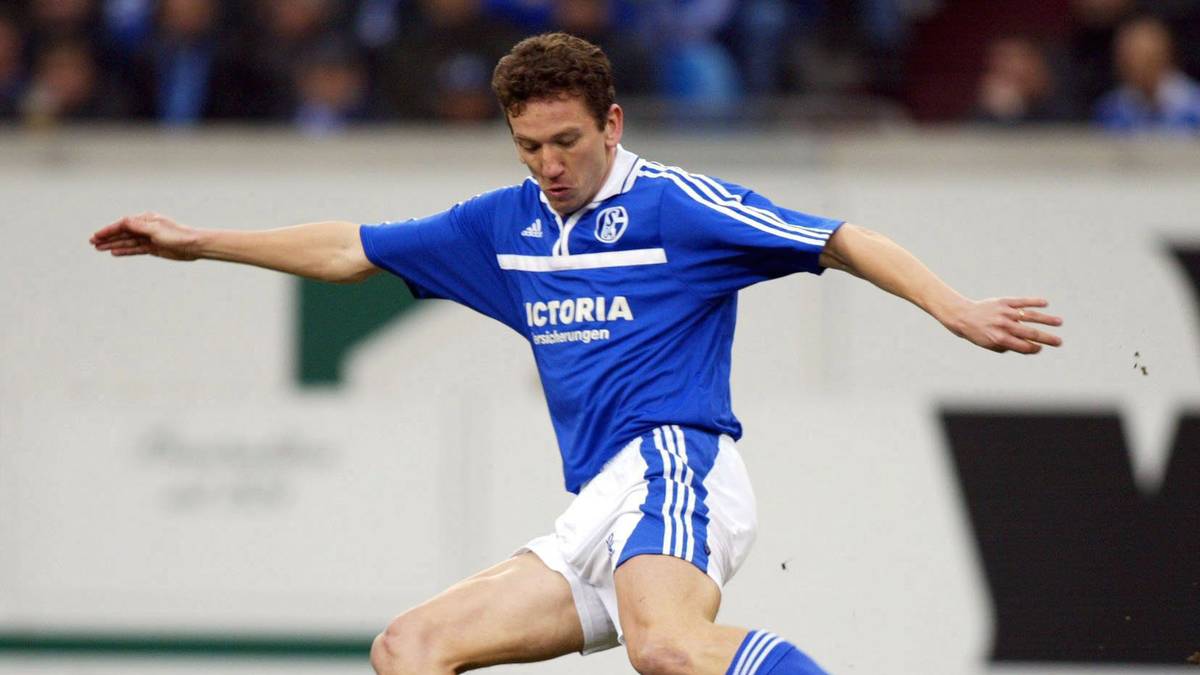 MARCO VAN HOOGDALEM: Obwohl der 1,91 Meter große Verteidiger im Europapokal nicht spielen konnte, zählt van Hoogdalem zu den Schalker "Eurofightern" von 1997. Selbst erfolgreich wurde er dann beim Pokalsieg 2001 und 2002 sowie den Vizemeisterschaften 2001 und 2005