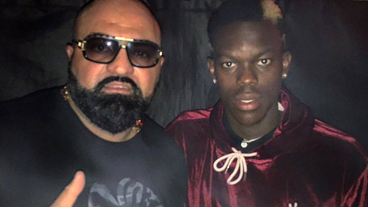 Schröder posiert mit Gangster-Rapper