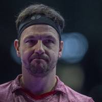 Die Olympia-Nominierung von Timo Boll sorgt für kontroverse Debatten. Ein anderer Spitzenspieler guckt in die Röhre, dessen Verein kritisiert Bundestrainer Jörg Roßkopf öffentlich.