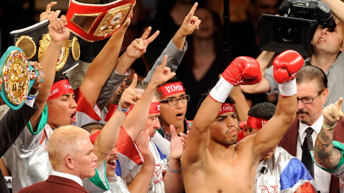 2011 soll mal wieder ein Weltmeister-Titel her, es geht gegen WBC-Weltergewichts-Champion Victor Ortiz. Der Kampf mündet in einen Skandal
