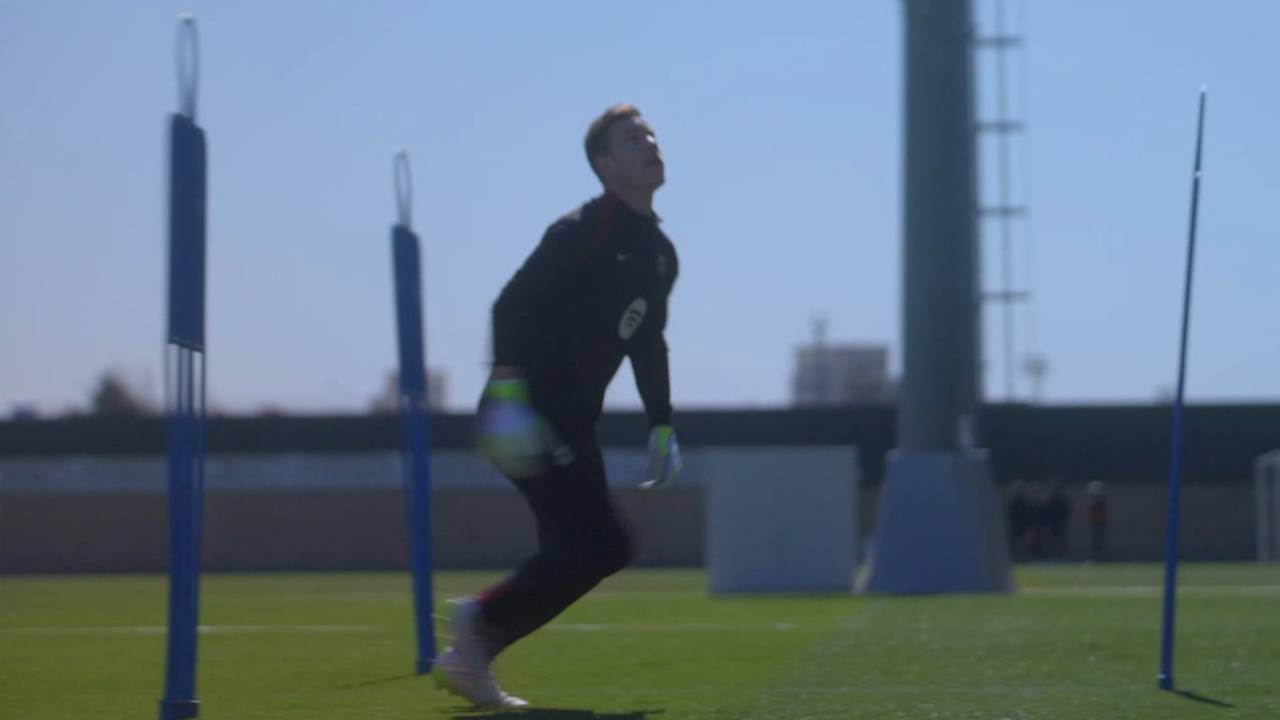 Ter Stegen packt über Messi aus