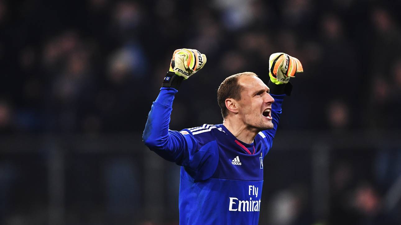 Keeper Drobny trifft für Hamburg