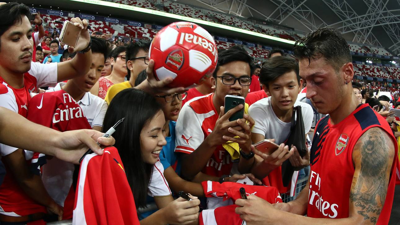 Özil twittert sich in Fan-Herzen