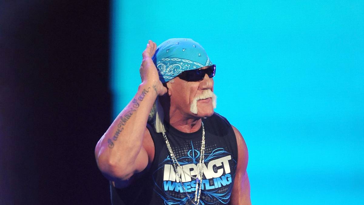 ... im Jahr darauf ließ er sich als neues Gesicht der kleineren WWE-Konkurrenzliga TNA (Impact) verpflichten, wo er Anfang 2012 mit 58 Jahren seinen endgültig letzten Kampf bestritt