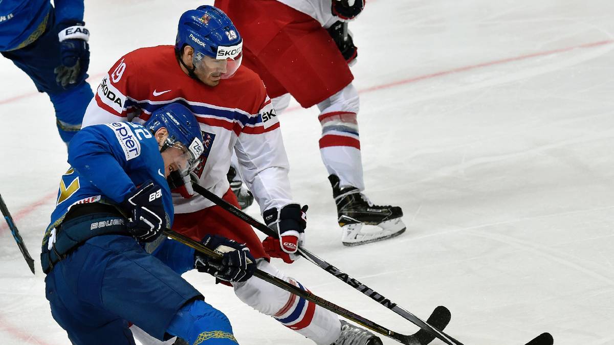 Mit aller Macht stemmen sich die die Kasachen gegen die Niederlage und machen es am Ende tatsächlich noch einmal spannend