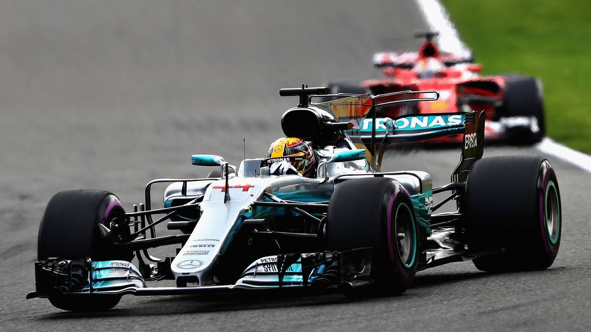 SCHNELLSTE RENNRUNDEN: Mit immerhin 41 schnellsten Rennrunden liegt der Brite hier aktuell auf einem starken dritten Rang. Besser als der fünfmalige Weltmeister sind in dieser Kategorie nur Kimi Räikkönen (46) und natürlich Schumacher (77)