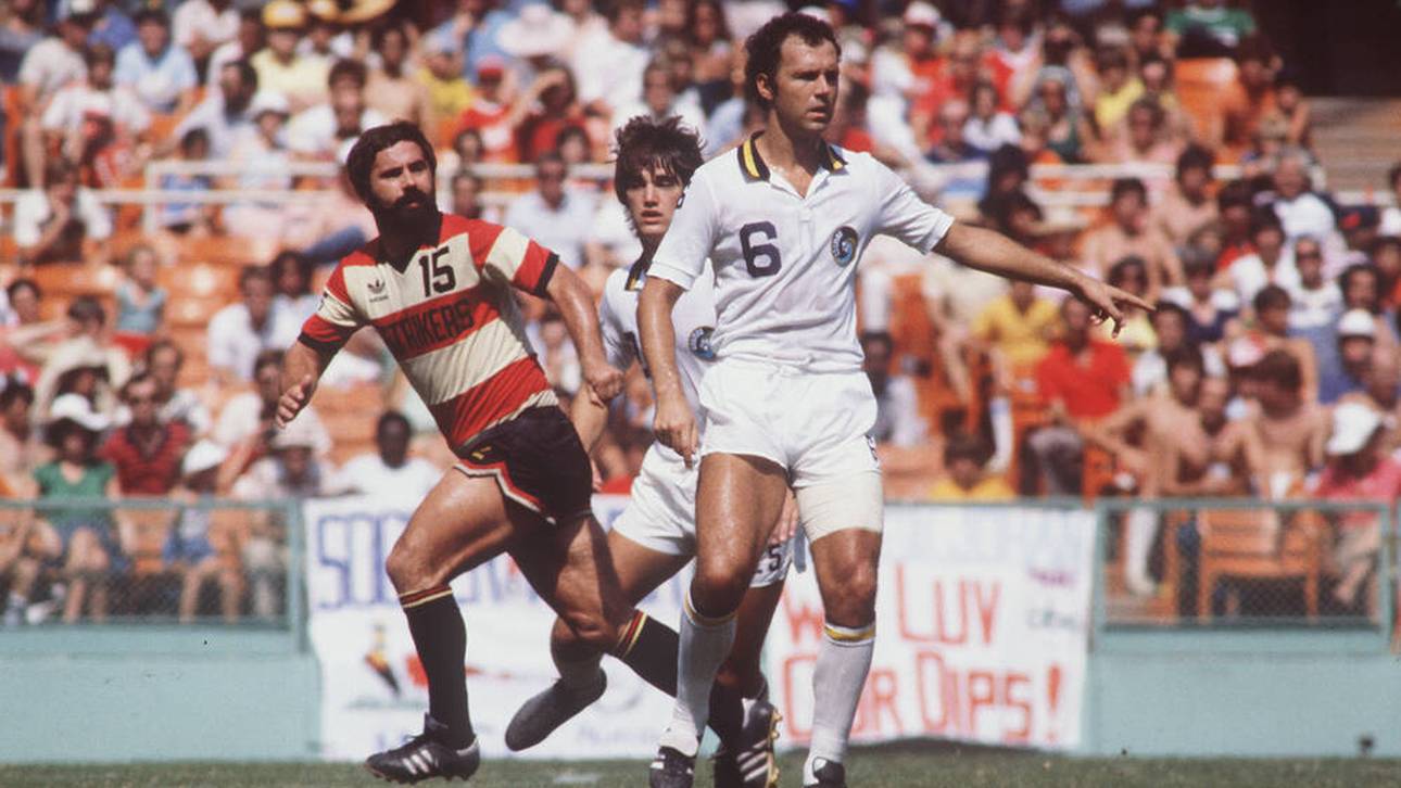 Gerd Müller im Duell mit Franz Beckenbauer