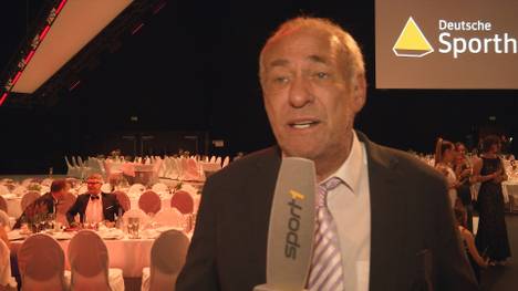 Eintracht-Präsident Peter Fischer zeigt Verständnis für den Unmut der Fans gegenüber Filip Kostic und freut sich auf die bevorstehenden Aufgaben in der Champions League.