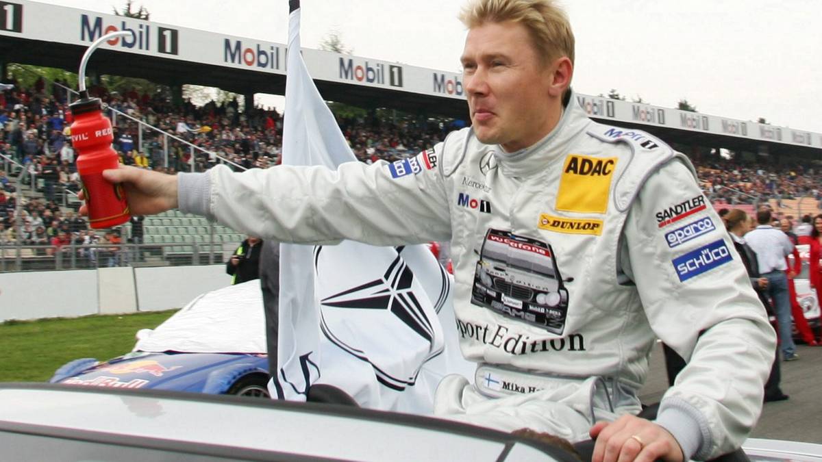 Ein Landsmann von Bottas erreichte bei der Marke mit dem Stern bereits Kultstatus. Mika Häkkinen wurde im Mercedes-befeuerten McLaren einst als fliegender Finne Formel-1-Weltmeister, fuhr später in der DTM für die Stuttgarter und ist Markenbotschafter