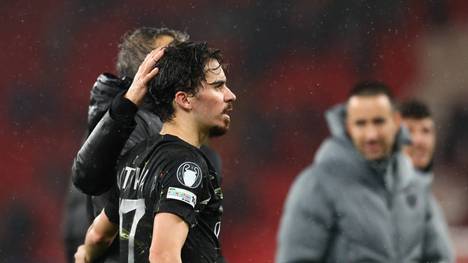 Paris St. Germain sorgt sich im Endspurt der Saison um den am Wochenende verletzt ausgewechselten Vitinha. Nun haben die Franzosen eine erste Diagnose veröffentlicht.