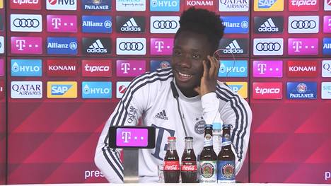 In einem Interview verriet Bayern Münchens Alphonso Davies kürzlich, dass er gerne ein mal Schauspieler werden würde. Im Pressetalk wird ihm ein entsprechendes Angebot gemacht.