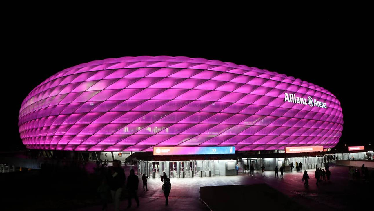 Darum leuchtet Allianz Arena lila