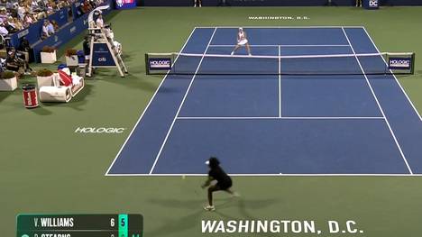 Bei ihrem Comeback-Spiel gegen Landsfrau Peyton Stearnes gewinnt Altmeisterin Venus Williams ihr erstes Einzel seit 2023 und erzielt Historisches.