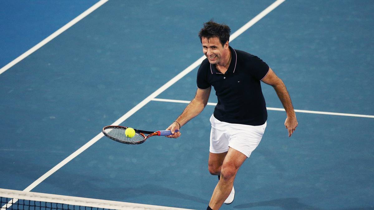 Danach versuchte sich Fabrice Santoro als Trainer. Die ehemalige Nummer 17 der Welt war als Magier unter den Tennisspielern bekannt