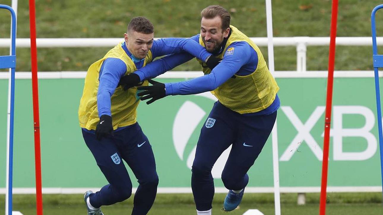 Kieran Trippier (l.) und Bayerns Starstürmer Harry Kane kennen sich gut