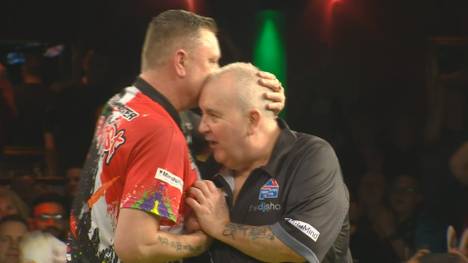 Phil Taylor verliert klar mit 0:3 gegen Kevin Painter in der World Senior Darts Championship und verpasst damit das Halbfinale. 