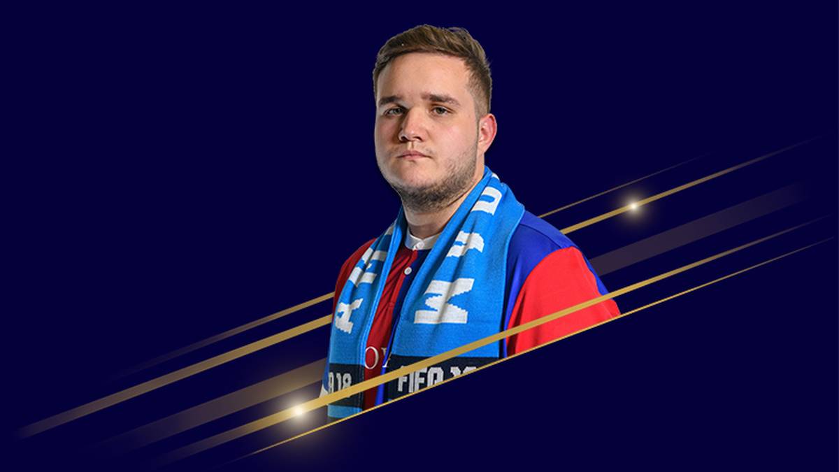 Platz 12 - Tim "FCB TheStrxngeR" Katnawatos (PS4/2300 Punkte): 2019 gewann er die Schweizer 2vs2 Meisterschaft zusammen mit Luca "LuBo" Boller. Der deutsche Meister in FIFA 18 steht aktuell beim FC Basel 1893 unter Vertrag