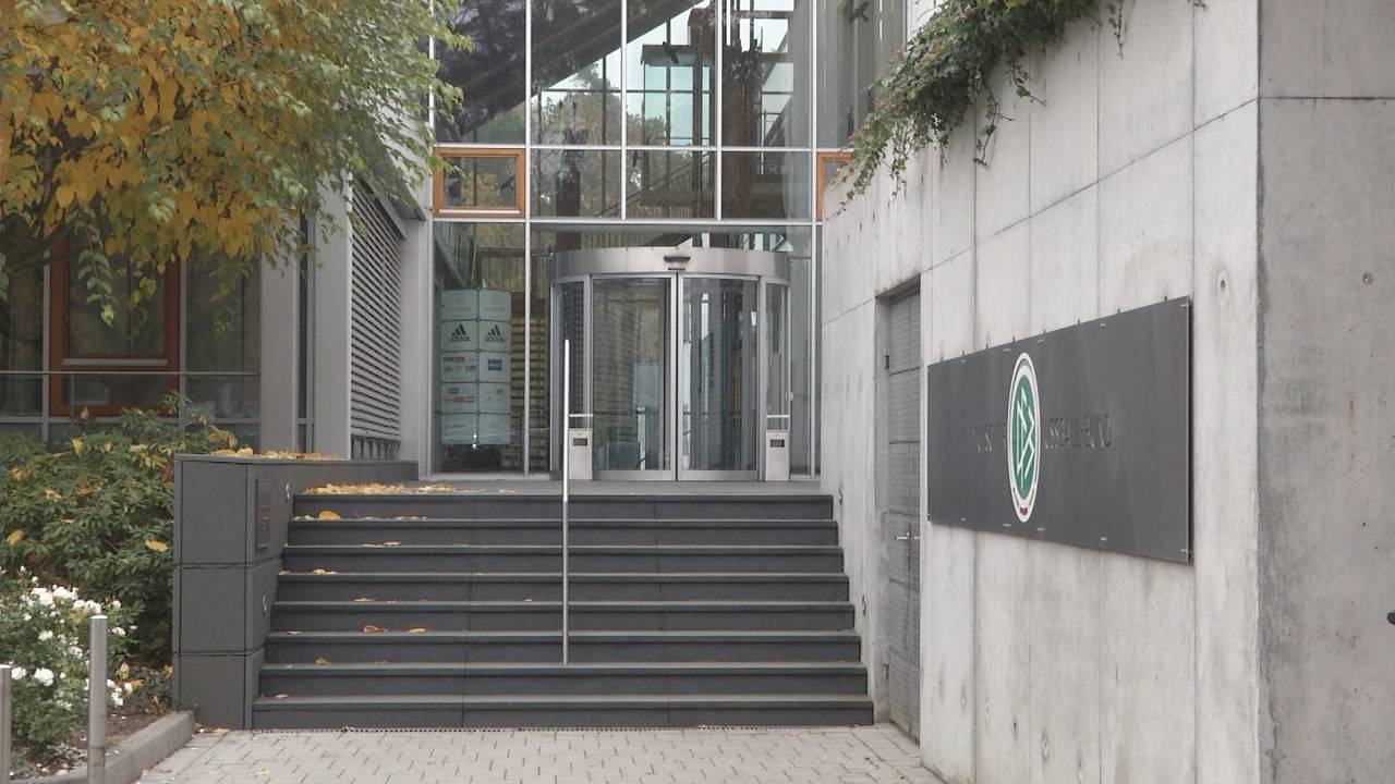 Steuerrazzia beim DFB