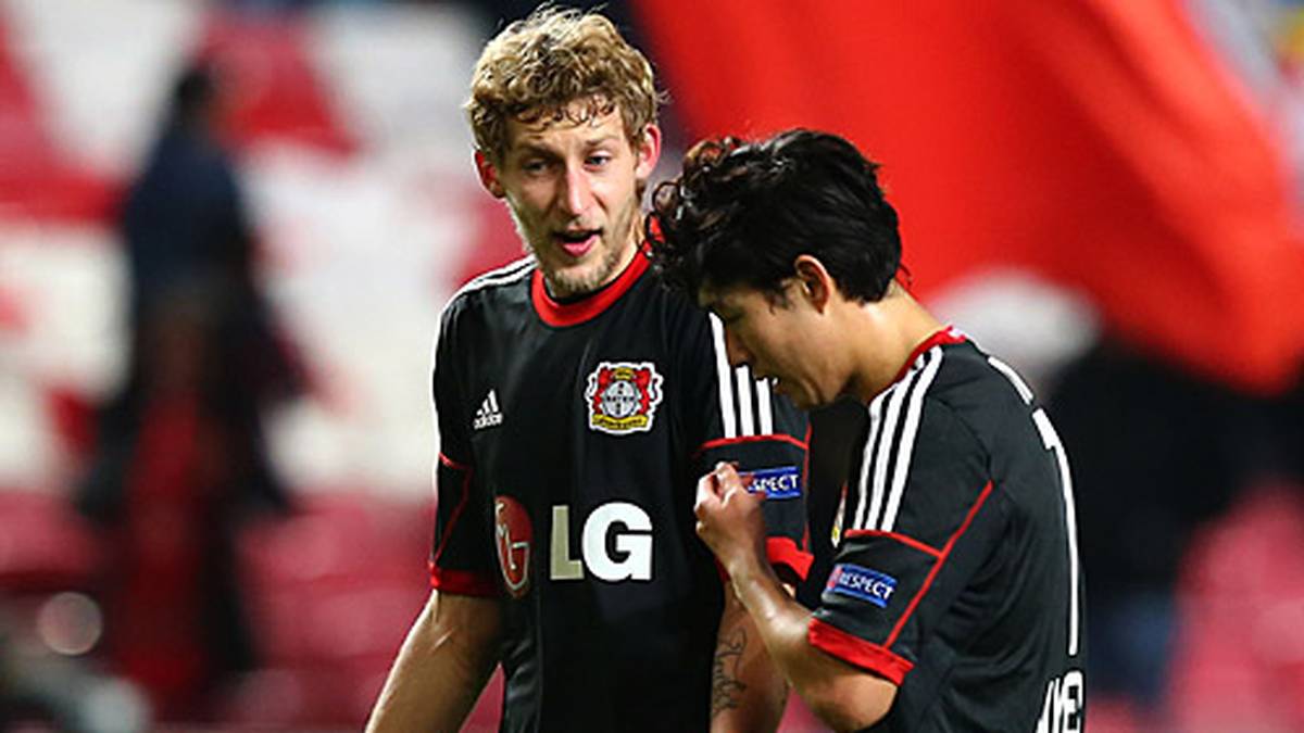 Bayer Leverkusen verspielt zum Vorrundenabschluss noch den Sieg in der Gruppe C. Bei Benfica Lissabon kommen Stefan Kießling (l.) und Co. nicht über ein 0:0 hinaus und müssen dem AS Monaco damit doch noch den Vortritt lassen. Die SPORT1-Noten