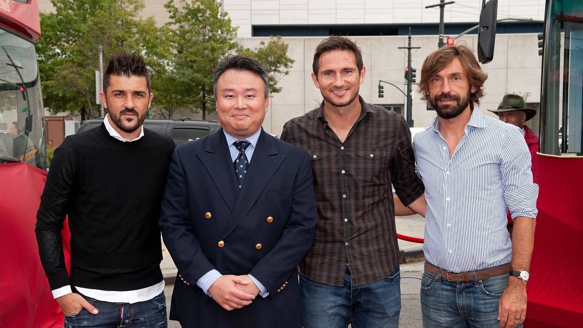 Beim New York City FC spielt Lampard an der Seite von David Villa (l.) und Italiens Legende Andrea Pirlo  (r.) und erzielt in 31 Einsätzen beachtliche 15 Tore. Nach der Saison 2016 beendete der Engländer seine lange Karriere