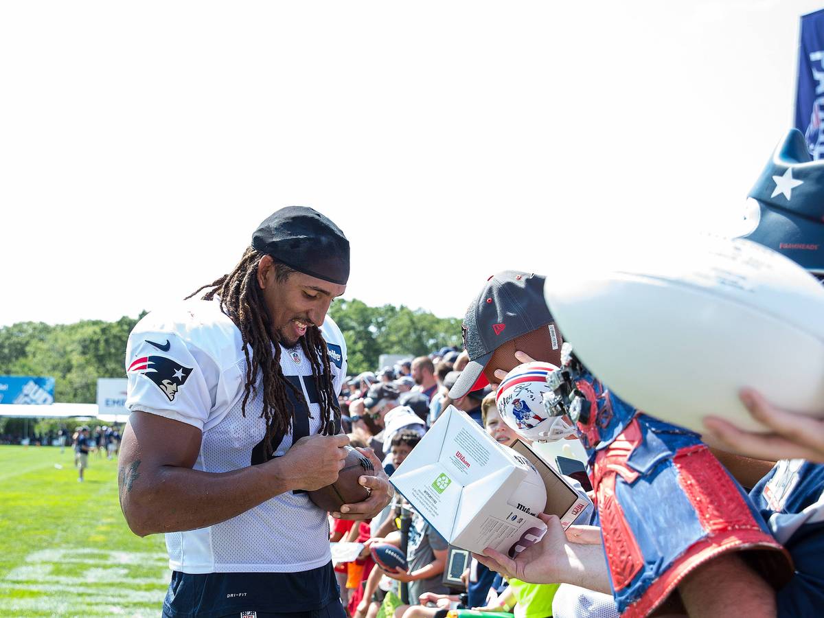 Footballer im Trainingsteam der New England Patriots: Der Stuttgarter Jakob  Johnson im Team von Tom Brady - Sport