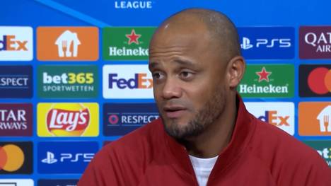 Angesprochen auf Kommentare im Internet, der FC Bayern sei viel größer als Vincent Kompany, gab der Trainer ein bemerkenswertes Statement, in dem er den Leuten Mut zusprach, für ihren persönlichen Erfolg zu kämpfen.