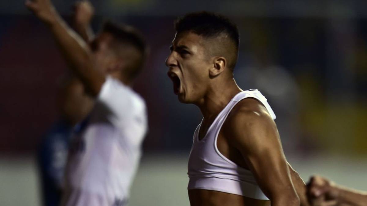 Thiago Almada steht aktuell bei Velez Sarfield unter Vertrag