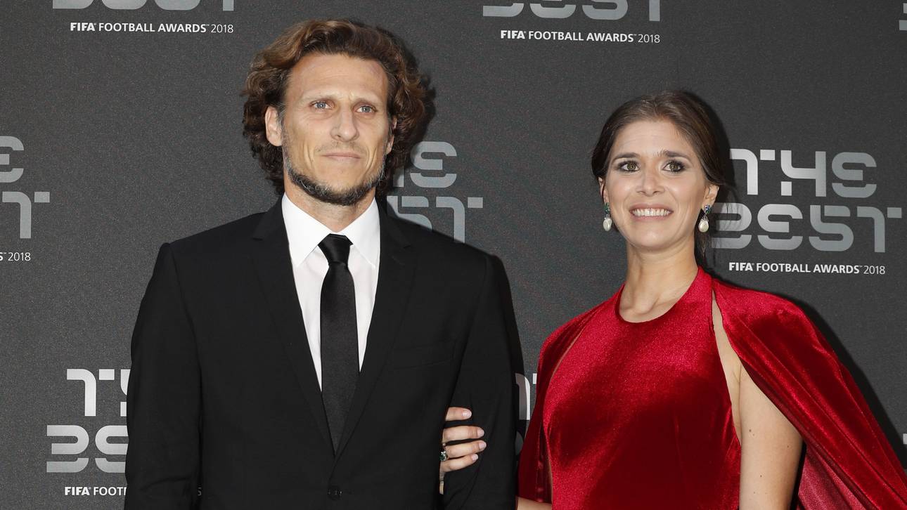Uruguays Idol Diego Forlan mit seiner Frau Paz Cardoso