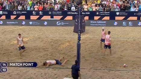 Jacob Hölting Nilsson und Elmer Andersson haben sich bei der Beachvolleyball-EM in Polen erstmals den Europameistertitel gesichert. Die jungen Schweden bezwangen im Finale die norwegischen Titelverteidiger Anders Mol und Christian Sørum mit 2:1.