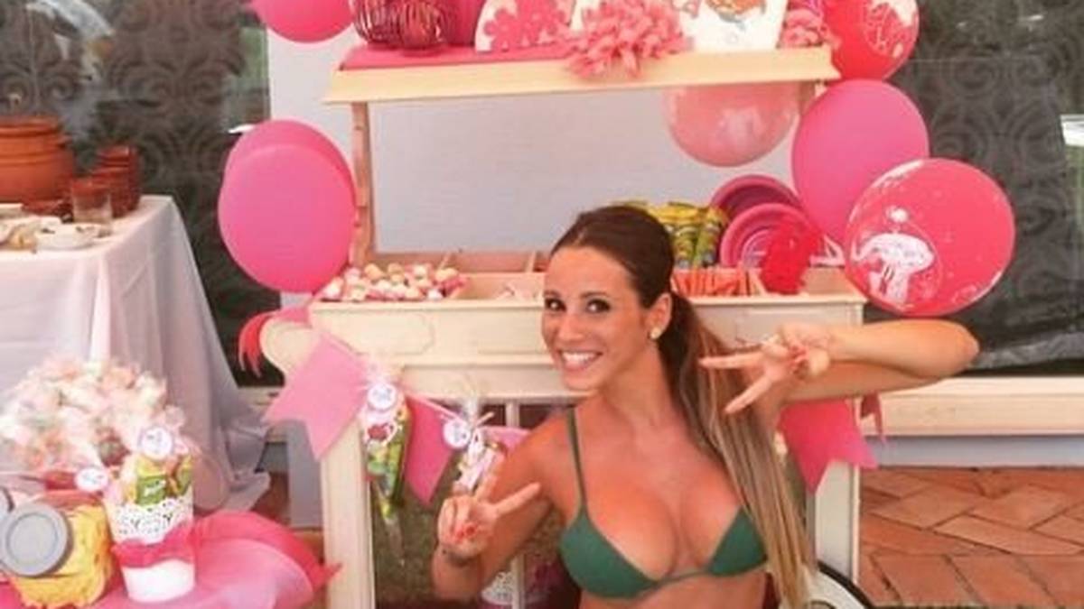 Das ist Raquel Mauri, ihres Zeichens verliebt in die Farben Pink und Ehemann Ivan Rakitic vom FC Barcelona