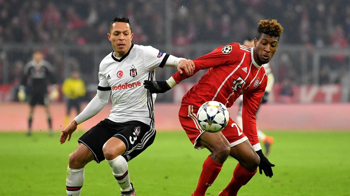 Comans Gegenspieler Adriano (l.) verzweifelte am Franzosen. "Er nervt. Du wirst müde mit der Zeit, er aber nicht. Ich war glücklich, als er ausgewechselt wurde." Coman machte nach 81 Minuten Platz für Ribery. SPORT1-Note: 1,5