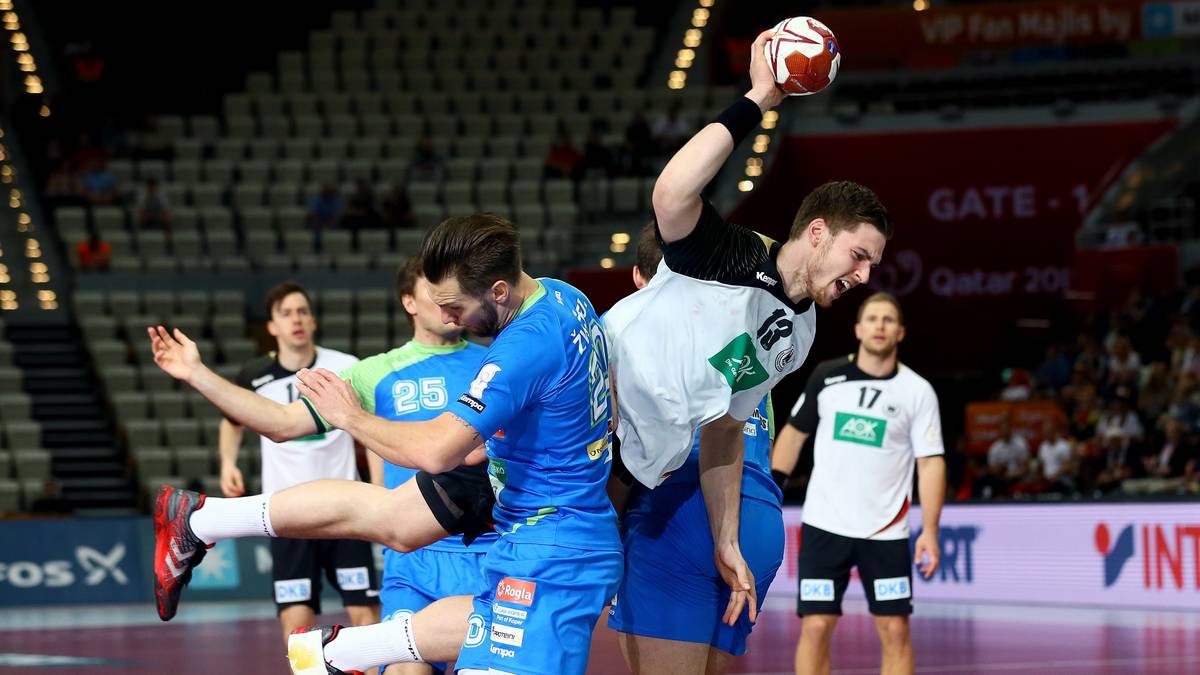 Im Spiel ist von Lockerheit nicht mehr viel zu sehen. Erik Schmidt lernt das Fliegen oder eher das Fallen