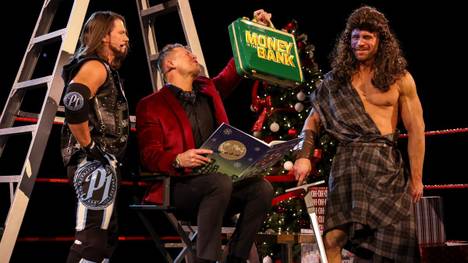AJ Styles, The Miz und John Morrison (v.l.) eröffneten das historisch untergegangene WWE RAW