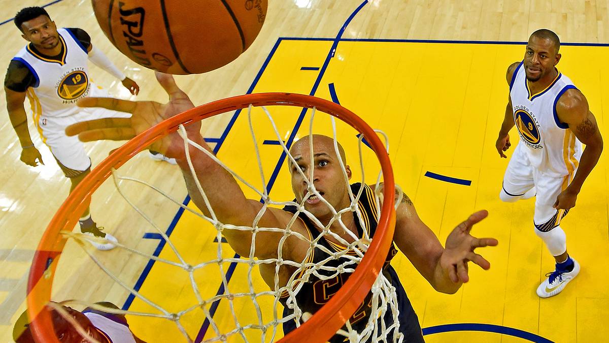 Clevelands Bank ist abgesehen von Richard Jefferson (12 Punkte, 5 Rebounds) erneut kein Faktor, zeigt aber zumindest eine bessere Leistung als drei Tage zuvor