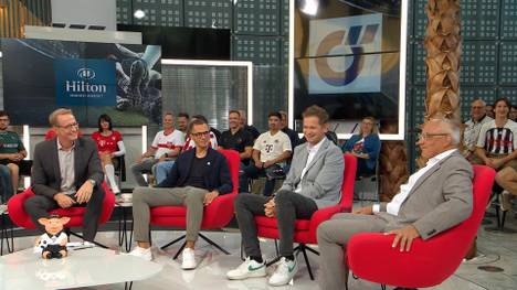 Felix Magath kann den Handelfmeter bei Bayern gegen Bochum nicht gutheißen. Die Trainer-Legende veräppelt den Schiedsrichter - in der Folge entwickelt sich eine hitzige Diskussion.