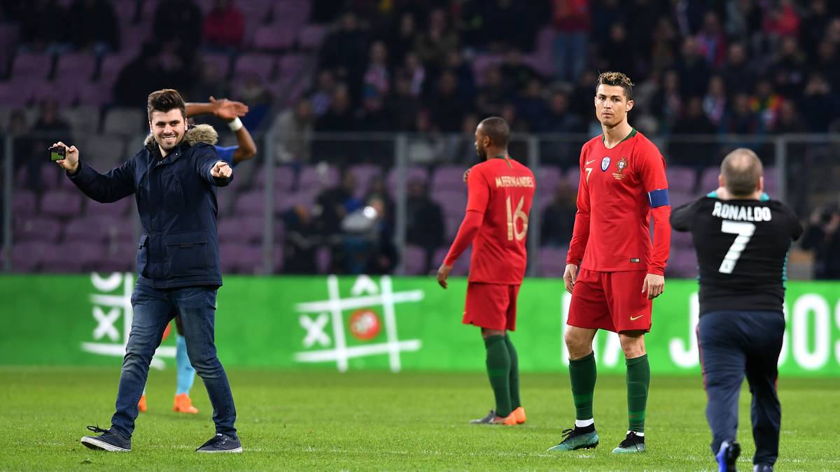Portugal v Netherlands - International Friendly