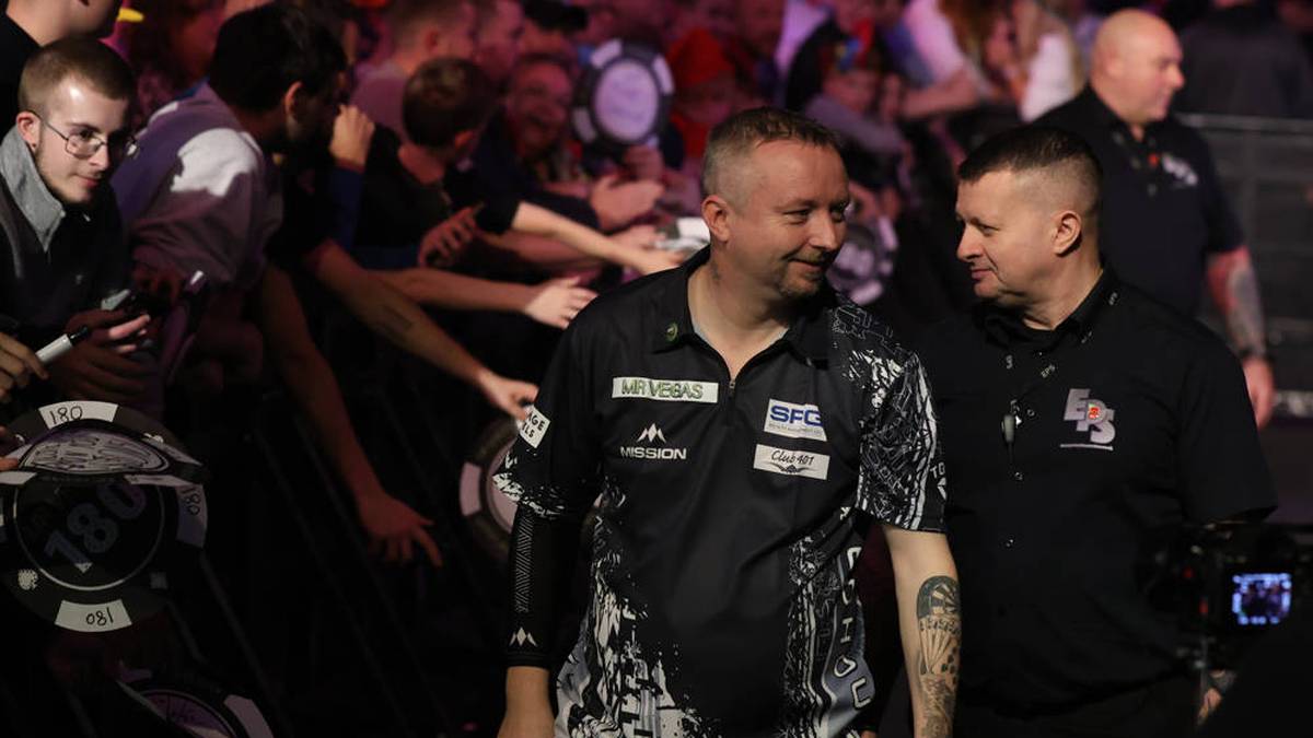 Edhouse hat in den letzten Jahren vor allem auf der Challenge Tour überzeugt, bis ihm 2024 endlich der Durchbruch auf der großen Bühne gelang. Bei der Darts-WM hatte er bisher weniger Erfolg, doch mit dem Selbstvertrauen aus seinem Titelgewinn könnte er in diesem Jahr für eine Überraschung sorgen.