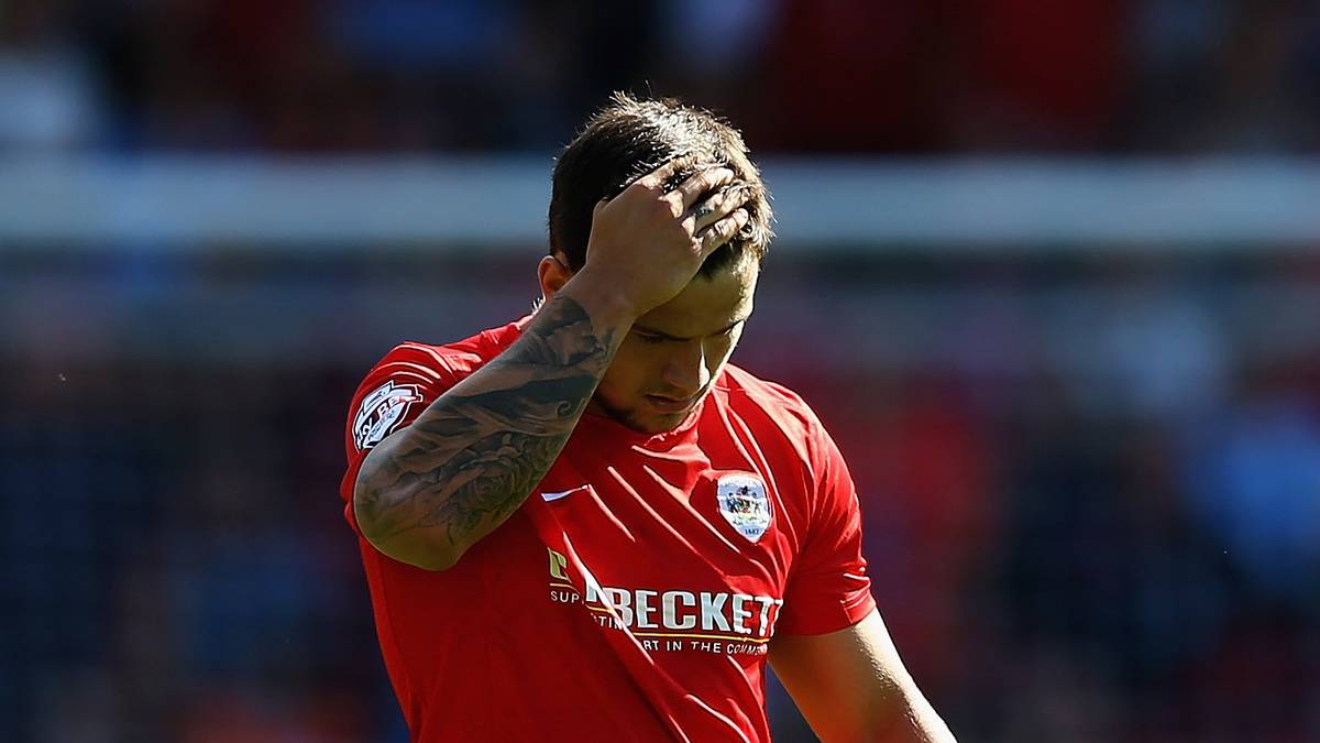 Fast drei Jahre nach seinem letzten Pflichtspiel stand Jennings Anfang Oktober beim 3:0 von Runcorn Town über Silsden erstmals wieder auf dem Platz.  "Ich habe mich so lange herumgequält, aber als es endlich positive Nachrichten gab, wusste ich, dass ich ein Comeback geben muss", sagte der 25-Jährige der "BBC"