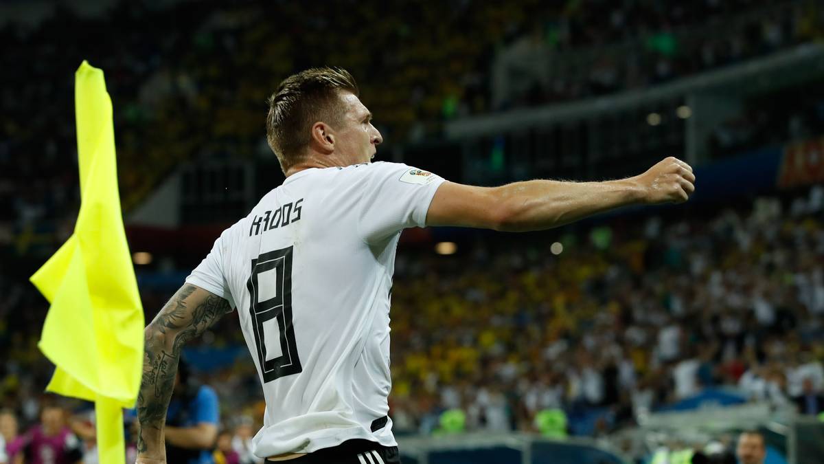CORRIERE DELLA SERA: "Ein Wunder rettet Deutschland. Das Match entscheidet einer der schwächsten Spieler auf dem Feld: Toni Kroos, der aber auch eines der größten Talente des deutschen Fußballs ist."