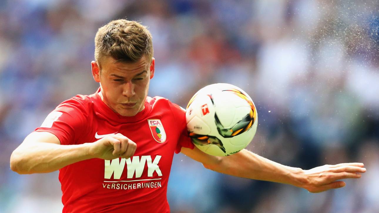 Augsburg-Profi macht Uni-Abschluss