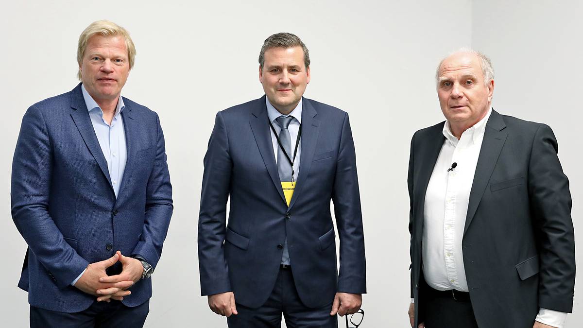 SPORT1-Chefredakteur Pit Gottschalk (M.) traf die Bayern Bosse Uli Hoeneß (r.) und Oliver Kahn (l.) zum Interview