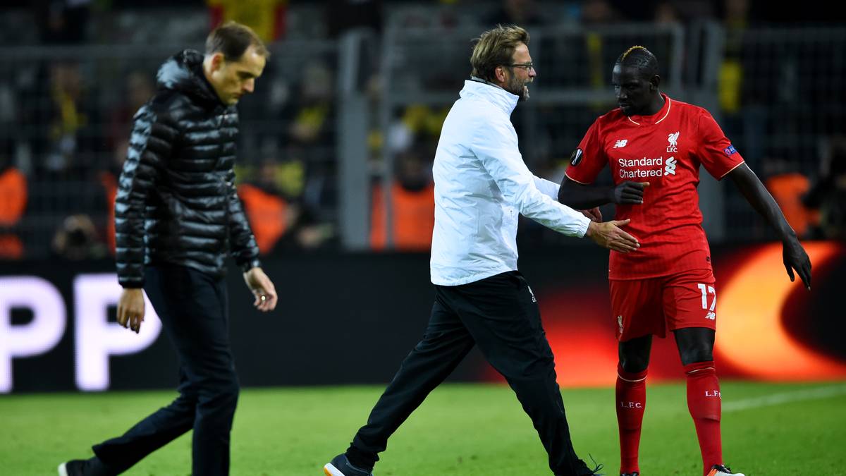 Die bitterste Niederlage fügte jedoch Klopp Tuchel in der Europa League 2016 zu, als er mit dem FC Liverpool das Viertelfinal-Rückspiel mit 4:3 gewann und seinem "Herzensverein" Borussia Dortmund den Traum vom Europa-League-Titel schon früh zunichte machte