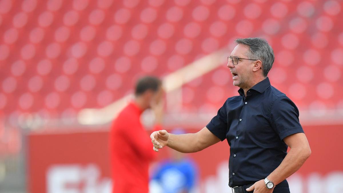 Die Mission Wiederaufstieg soll mit einem neuen Gesicht an der Seitenlinie in Angriff genommen werden. Damir Canadi wurde im Mai als neuer Cheftrainer verpflichtet und beerbt Interimscoach Boris Schommers, der wiederum den entlassenen Michael Köllner bis zum Saisonende ersetzte 